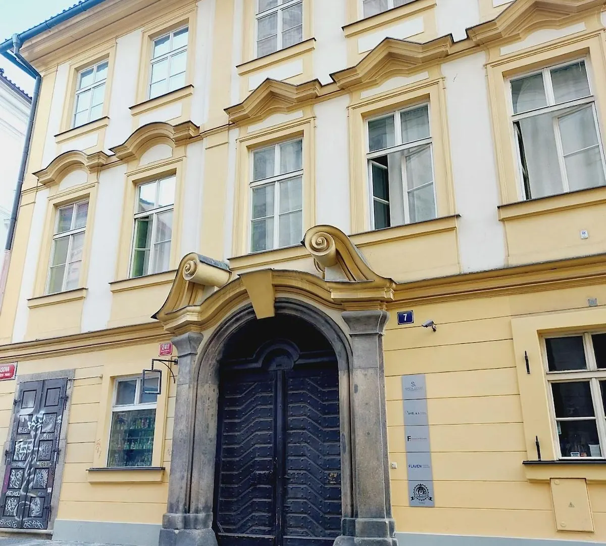 Just 3 Min Walk Old Town Center Private Room D Prague 0*,  République tchèque